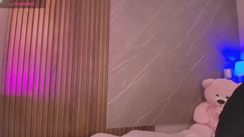 Ariana online show from 06/30/26, 12:06