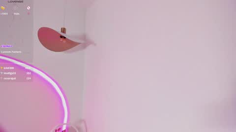 Ariana online show from 12/27/24, 10:23