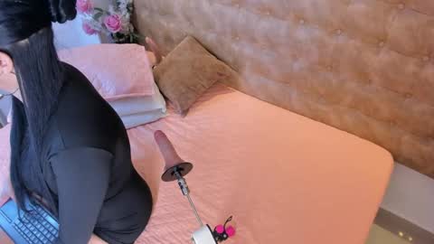  ARIANA MORELLY online show from 04/15/26, 11:39