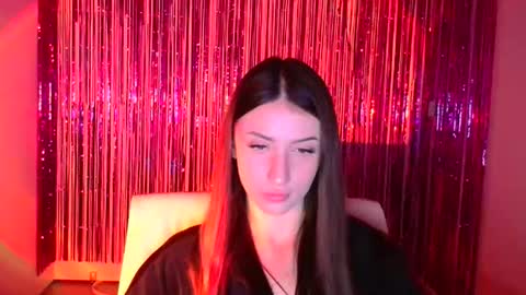 Snapshot of ariana_muur chatting on 09/26/25, 05:22 Ariana online show from 09/26/25, 05:22