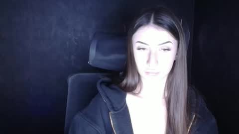 Snapshot of ariana_muur chatting on 10/08/25, 06:44 Ariana online show from 10/08/25, 06:44