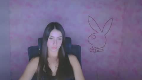 Snapshot of ariana_muur chatting on 10/29/25, 06:48 Ariana online show from 10/29/25, 06:48