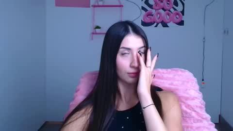 Snapshot of ariana_muur chatting on 11/13/25, 12:48 Ariana online show from 11/13/25, 12:48