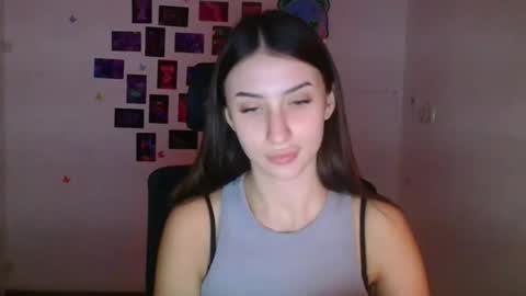 Snapshot of ariana_muur chatting on 11/28/25, 07:00 Ariana online show from 11/28/25, 07:00