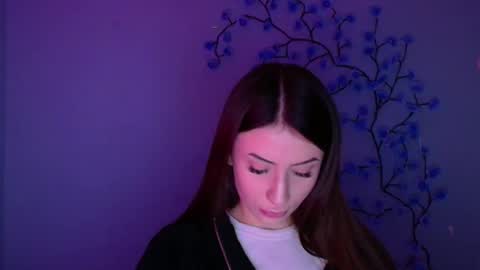 Snapshot of ariana_muur chatting on 12/20/25, 06:31 Ariana online show from 12/20/25, 06:31