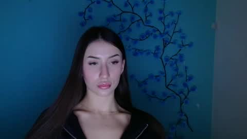 Snapshot of ariana_muur chatting on 12/21/25, 07:26 Ariana online show from 12/21/25, 07:26