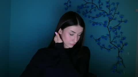 Snapshot of ariana_muur chatting on 02/11/26, 12:43 Ariana online show from 02/11/26, 12:43