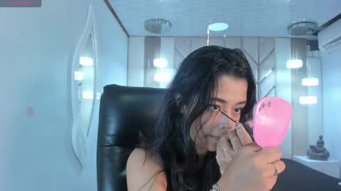 Ariana  online show from 12/04/24, 08:07