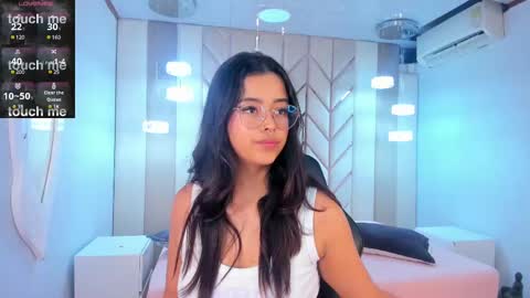 Ariana  online show from 12/24/24, 02:43