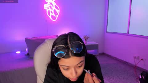 Ariana  online show from 11/15/25, 12:23