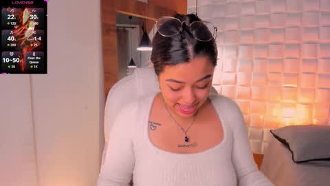 Ariana  online show from 12/02/25, 01:39