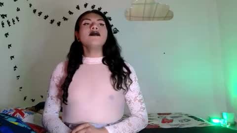 Snapshot of ariana_rodriguez_ chatting on 11/21/25, 10:19 Ariana Rodriguez trans Girl online show from 11/21/25, 10:19