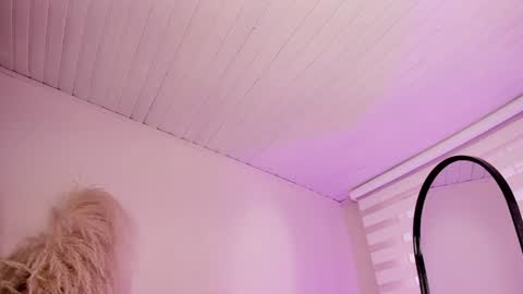 Ariana  online show from 12/03/24, 04:17