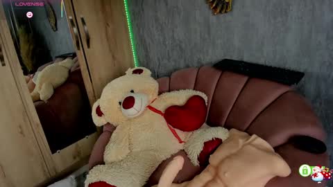 cristina online show from 02/24/25, 03:53