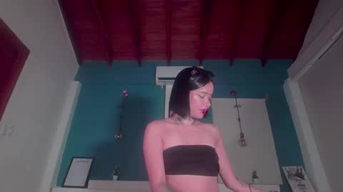 ariana_whitee online show from 11/23/25, 03:28