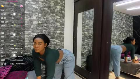 Ariana online show from 10/31/25, 12:06