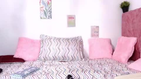 Ariana online show from 02/16/26, 09:44