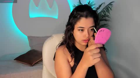 Snapshot of arianapierce chatting on 10/15/25, 12:38 arianapierce online show from 10/15/25, 12:38