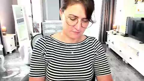 Snapshot of arianasage_ chatting on 07/20/26, 11:34 Ana online show from 07/20/26, 11:34