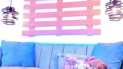 Ari  online show from 10/24/25, 12:34