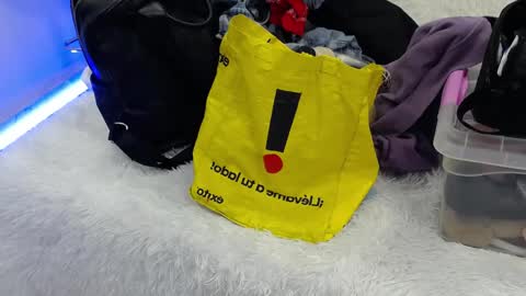 Ari  online show from 10/29/25, 01:02