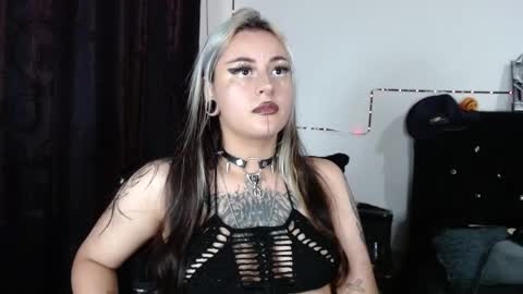 help me 100 hands up my OF is Free  online show from 09/25/25, 08:12