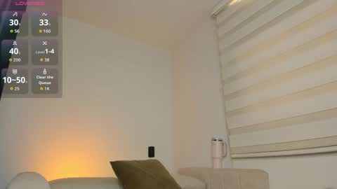 arianna_0 online show from 04/18/26, 12:53