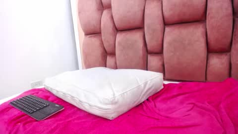 arianna pearl online show from 10/11/25, 01:53