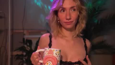 Olivka online show from 10/26/25, 05:46