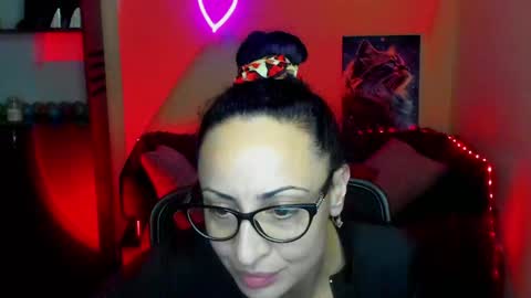 Arianna online show from 01/12/25, 03:25