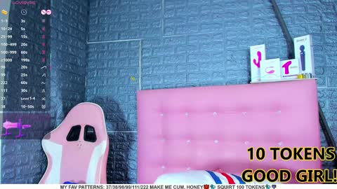 Arianna online show from 02/25/25, 01:09