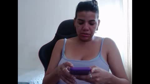 Snapshot of ariannaloovel chatting on 12/07/24, 05:53 ariannaloovel online show from 12/07/24, 05:53