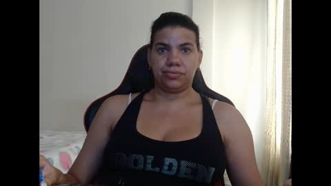 Snapshot of ariannaloovel chatting on 01/21/25, 06:34 ariannaloovel online show from 01/21/25, 06:34