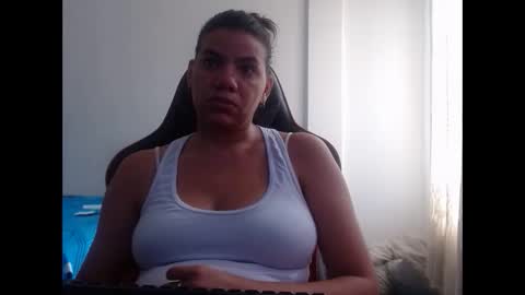 Snapshot of ariannaloovel chatting on 02/03/25, 08:13 ariannaloovel online show from 02/03/25, 08:13