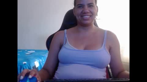 Snapshot of ariannaloovel chatting on 02/05/25, 06:04 ariannaloovel online show from 02/05/25, 06:04