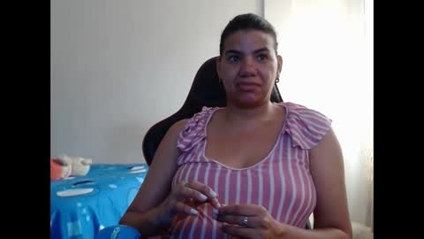 Snapshot of ariannaloovel chatting on 02/15/25, 04:45 ariannaloovel online show from 02/15/25, 04:45