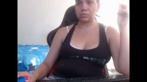 Snapshot of ariannaloovel chatting on 09/08/25, 04:50 ariannaloovel online show from 09/08/25, 04:50