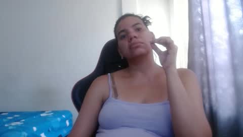Snapshot of ariannaloovel chatting on 10/14/25, 05:14 ariannaloovel online show from 10/14/25, 05:14