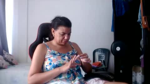 Snapshot of ariannaloovel chatting on 06/12/26, 06:07 ariannaloovel online show from 06/12/26, 06:07
