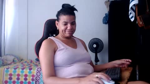 Snapshot of ariannaloovel chatting on 07/14/26, 05:40 ariannaloovel online show from 07/14/26, 05:40