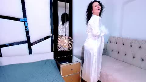 ariannarussell1 online show from 07/07/26, 01:59