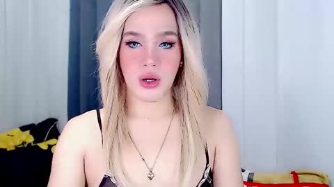 Snapshot of arianne_xoxo777 chatting on 03/02/25, 08:27 ARIANNE CUMS online show from 03/02/25, 08:27