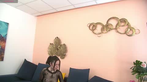 aria noir online show from 04/22/26, 07:33