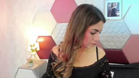 aria online show from 03/25/26, 05:41