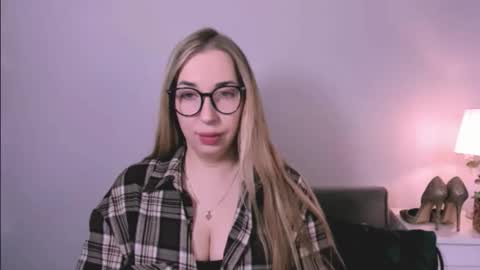 Aria online show from 04/21/26, 06:52