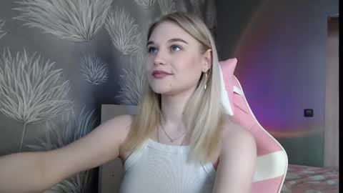 Snapshot of ariavelvets chatting on 05/15/26, 11:17 ariavelvets online show from 05/15/26, 11:17
