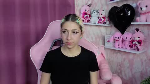 Ari Bunnie  online show from 11/06/25, 08:54