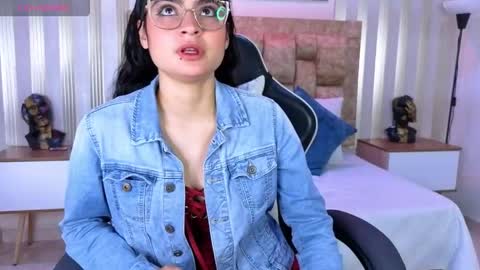 Ariel  online show from 04/21/26, 08:01