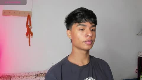 ariel_adan online show from 04/05/26, 10:07