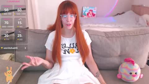 Snapshot of ariel_donovan chatting on 10/03/25, 01:52 Ariel Donovan online show from 10/03/25, 01:52